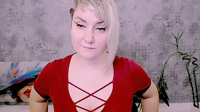 Djullia stripchat live cam model