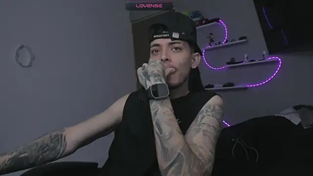 Estivenvel stripchat live cam model