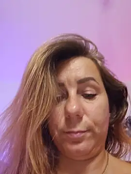 AngelaDesires stripchat live cam model