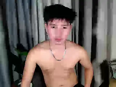 Bhemore24 stripchat live cam model