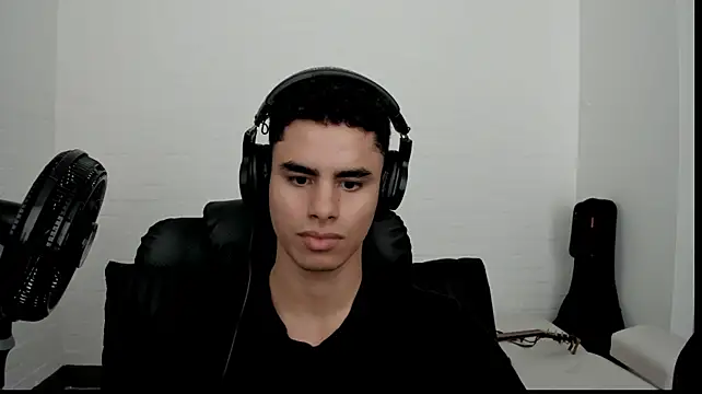 chicozen stripchat live cam model