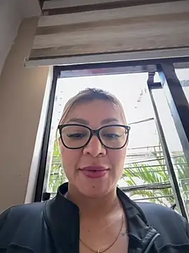 DIANITA_1988 stripchat live cam model