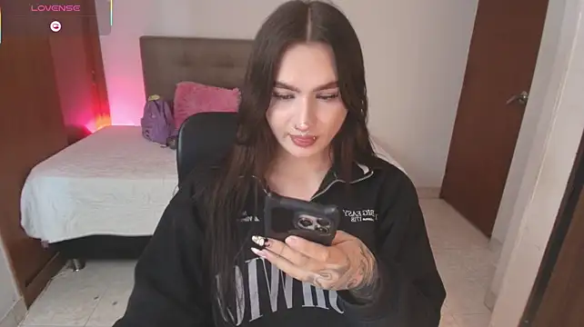 Miley_Baker stripchat live cam model