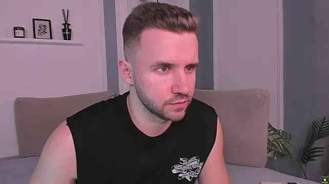 EnriqueBarberry stripchat live cam model