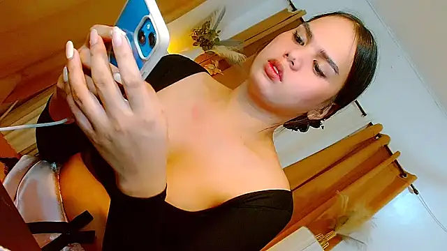 DickforlillyPetite stripchat live cam model