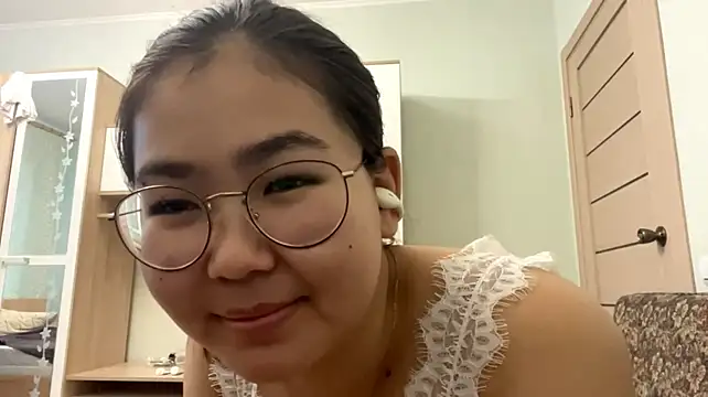 HikkoSinu stripchat live cam model