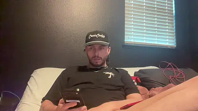 MrCloudzzz stripchat live cam model