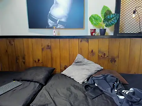 AronnCruz stripchat live cam model