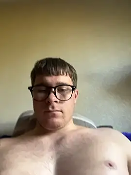 SoulenBounty stripchat live cam model