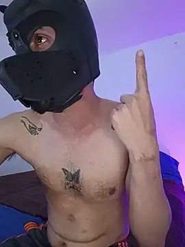 LuckyMarks stripchat live cam model