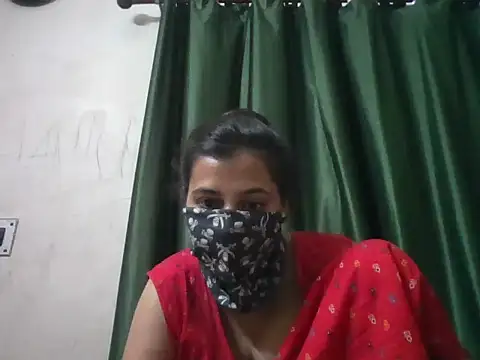 SUTAPA3535 stripchat live cam model