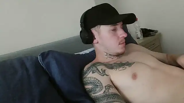 AceMonroe stripchat live cam model
