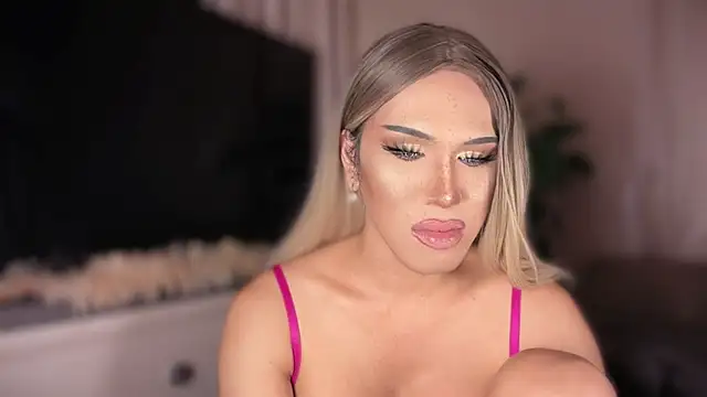 Ts_glamxx stripchat live cam model