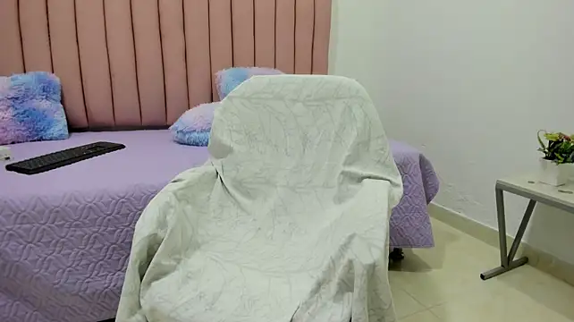 Lindsey8 stripchat live cam model