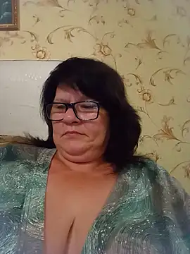 NysiOlsen stripchat live cam model