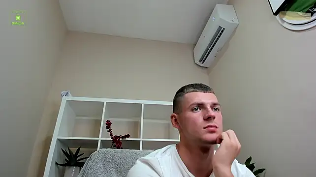 Loris_Garcia stripchat live cam model