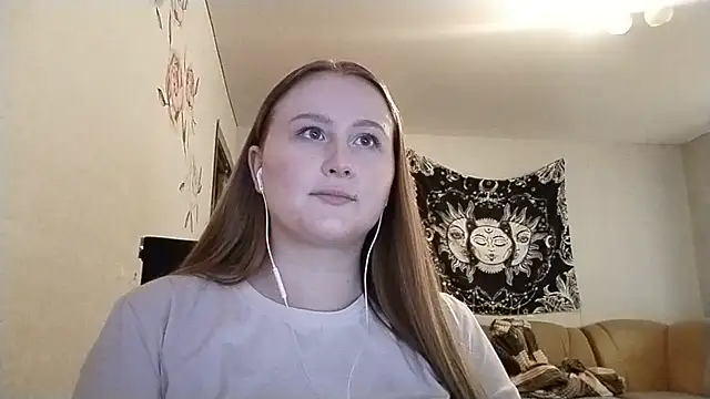 AnikaLipps stripchat live cam model