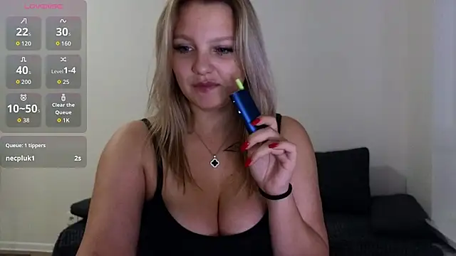 bettyloveu stripchat live cam model