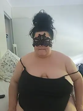 Cochonnee234 stripchat live cam model