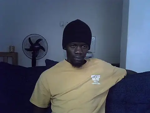 Thee_Biggest stripchat live cam model