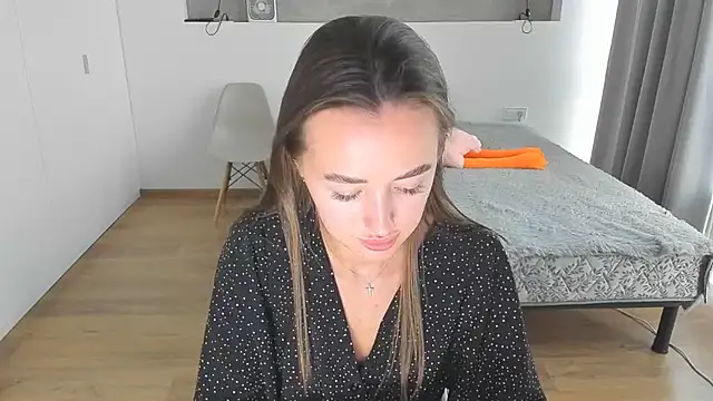 MiaMoll77 stripchat live cam model