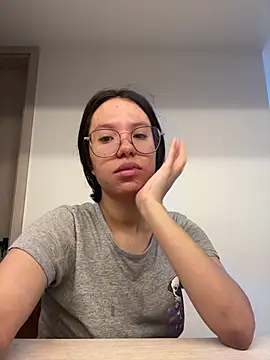 rose_allure1 stripchat live cam model