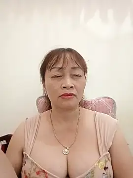 Baby-ladyboobs2026 stripchat live cam model