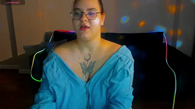 Kity_Mooree stripchat live cam model