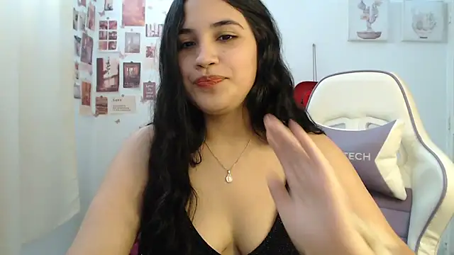 InocentHeaven1 stripchat live cam model