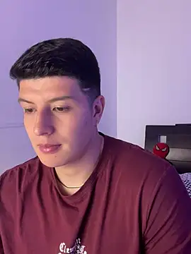 Goldenknight33 stripchat live cam model