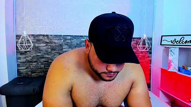 apolorusso stripchat live cam model