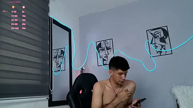 Hairy_lukas stripchat live cam model