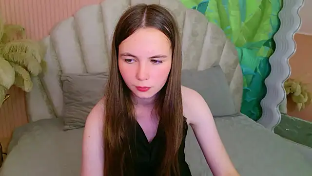 Thalia_Croft stripchat live cam model