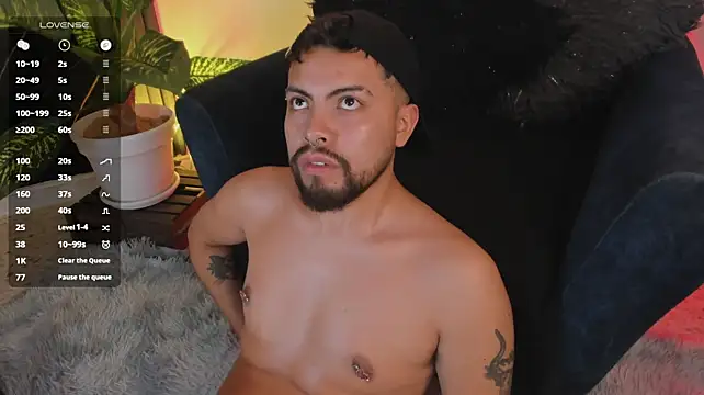 LuccaMallard stripchat live cam model