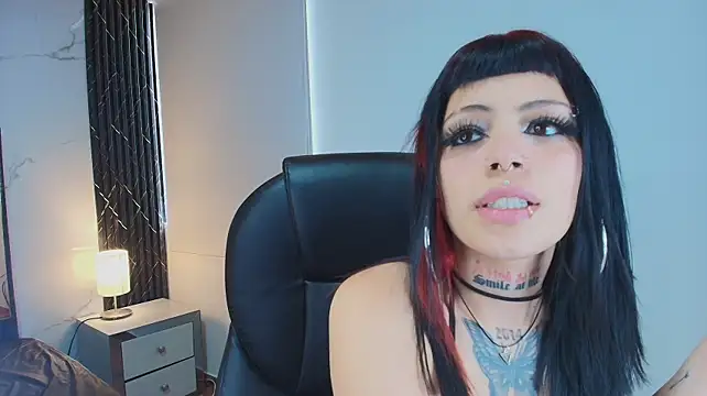 AuroraDiaz stripchat live cam model