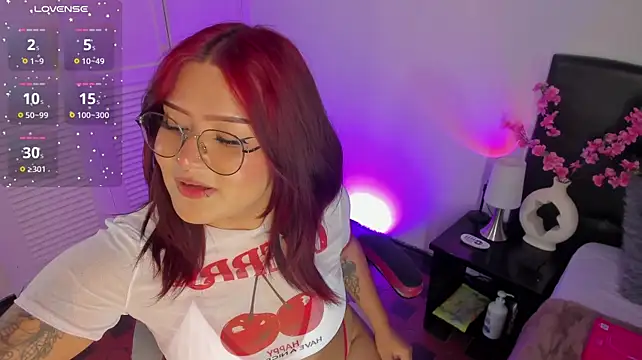 Sweet_Cherry__1 stripchat live cam model