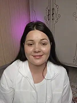 LunaSkyGlow stripchat live cam model