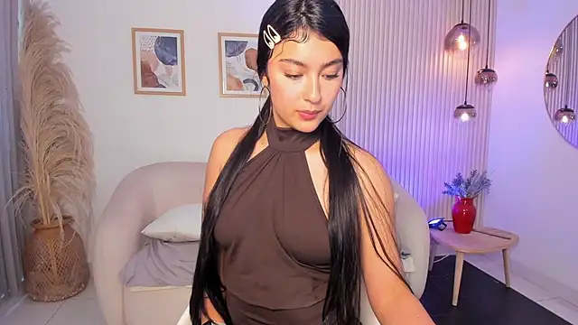 Bella_rochee stripchat live cam model