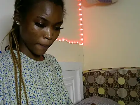 sumeyhia stripchat live cam model