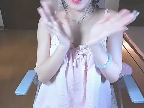 -Moana- stripchat live cam model