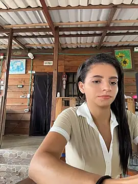 Paula-H- stripchat live cam model
