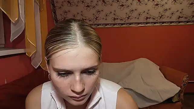 LavelleHolbrook stripchat live cam model