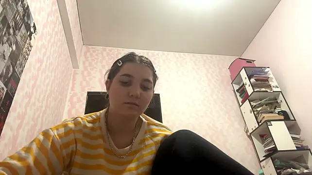 TynishaShute stripchat live cam model