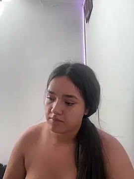 Luciaparker03 stripchat live cam model
