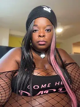 BlackVelvetxx29 stripchat live cam model
