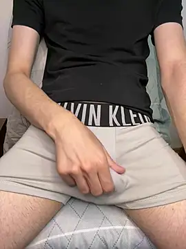 MatteoBalkanTwink stripchat live cam model