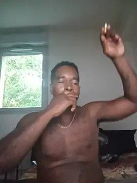 ti_thug stripchat live cam model