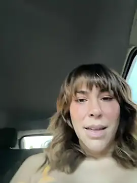 MommyGambit stripchat live cam model
