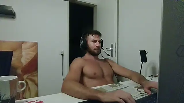 alpha-hunk stripchat live cam model