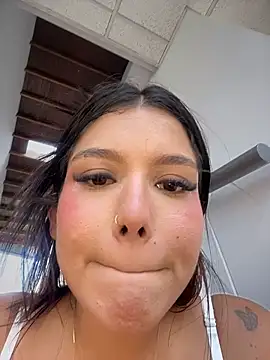 CherrySmirkXXX stripchat live cam model